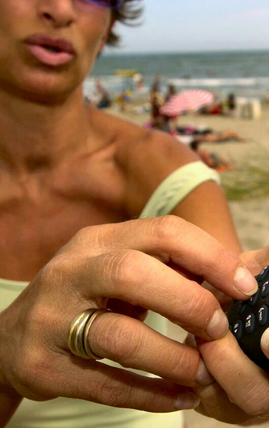Noen enkle grep hjemme, gjør mobilbruk i utlandet billigere. Foto: Colourbox.com Noen enkle grep hjemme, gjør mobilbruk i utlandet billigere. Foto: Colourbox.com
