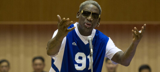 Dennis Rodman framførte bursdagssang til Kim Jong-un Dennis Rodman framførte bursdagssang til Kim Jong-un