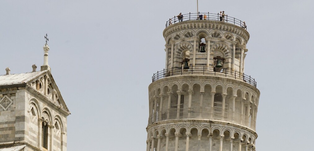 Det skjeve tårn i Pisa - ikke så skjevt lenger Det skjeve tårn i Pisa - ikke så skjevt lenger