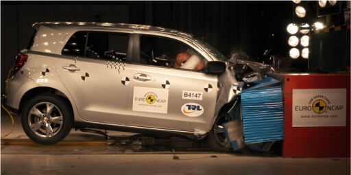Toyota Urban Cruiser i frontkollisjon. Foto: Euro NCAP Toyota Urban Cruiser i frontkollisjon. Foto: Euro NCAP