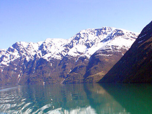 Geirangerfjorden er kanskje aller vakrest om våren. Foto: Inga Holst Geirangerfjorden er kanskje aller vakrest om våren. Foto: Inga Holst