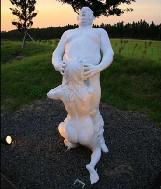 "Sexy" statue fra Jeju Loveland. "Sexy" statue fra Jeju Loveland.