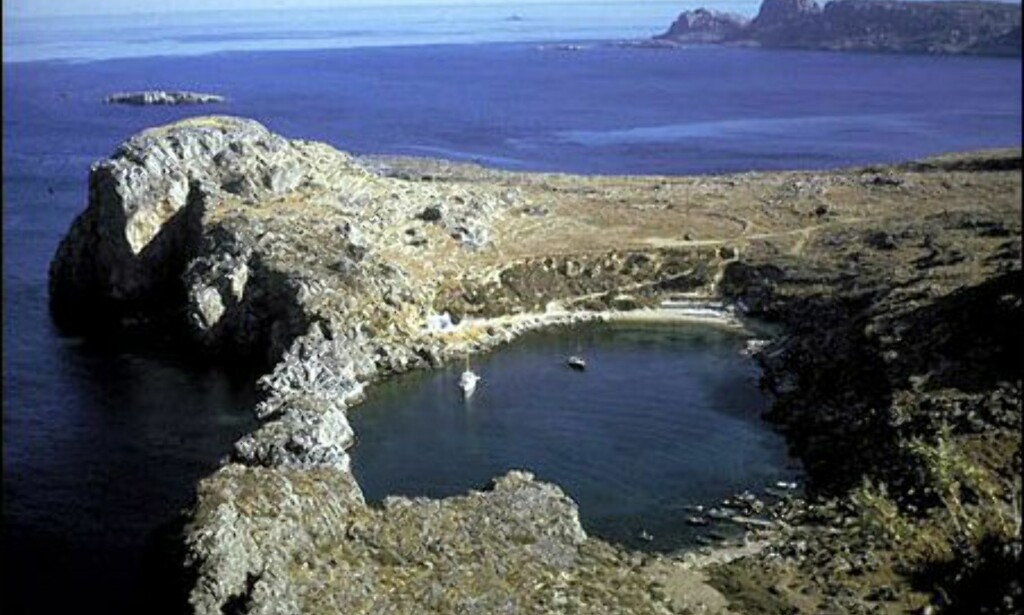 En lagune på Rhodos. Foto: Wonderful Greece En lagune på Rhodos. Foto: Wonderful Greece