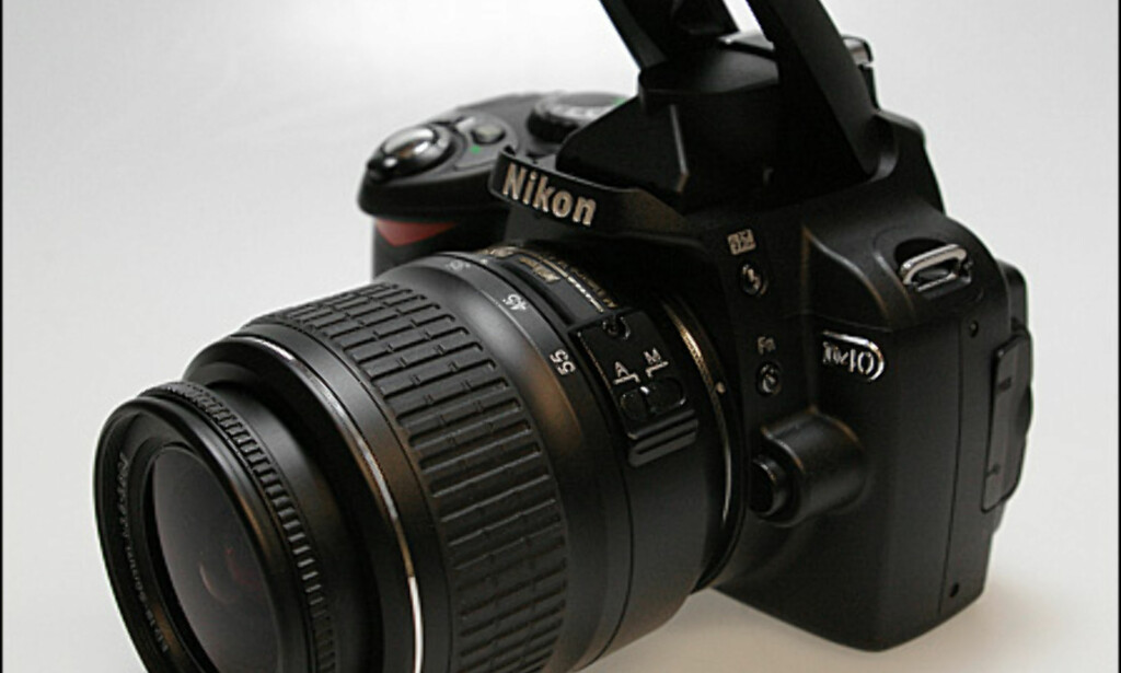 image: Nikon D40 image: Nikon D40