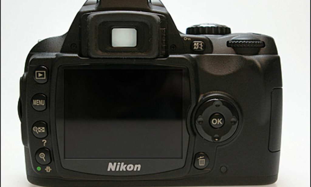 image: Nikon D40 image: Nikon D40