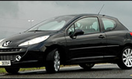 Peugeot 207 GT over (her avbildet dieselversjon), Mini Cooper S under. Peugeot 207 GT over (her avbildet dieselversjon), Mini Cooper S under.