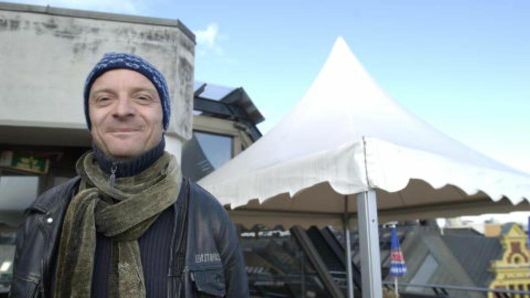 ÅPEN: Den svenske komikeren Jonas Gardell har åpnet slusene for sorg etter AIDS-epidemien blant homofile på 80-tallet. Foto: Lars Eivind Bones / Dagbladet ÅPEN: Den svenske komikeren Jonas Gardell har åpnet slusene for sorg etter AIDS-epidemien blant homofile på 80-tallet. Foto: Lars Eivind Bones / Dagbladet