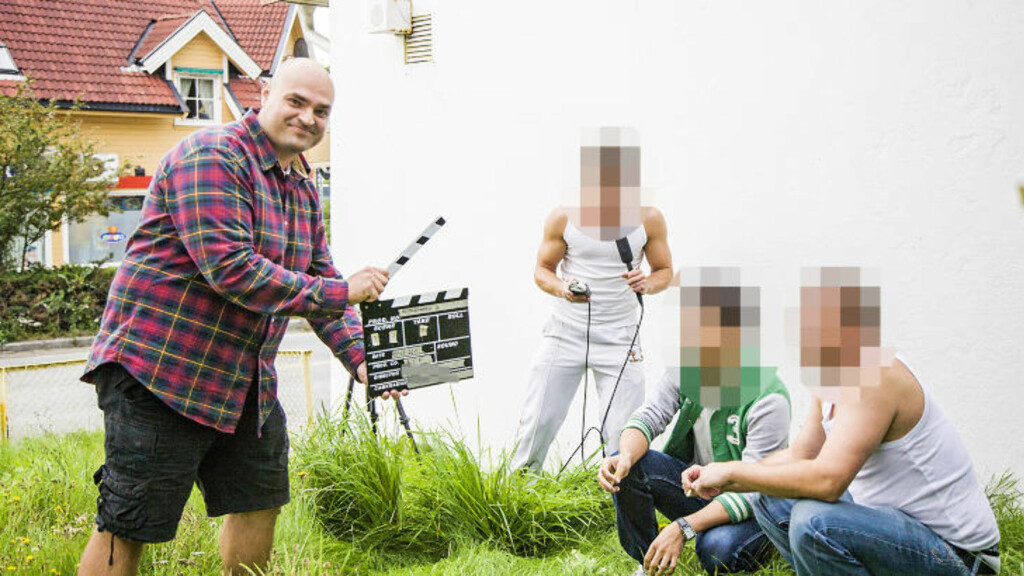 KLIPPET OG KLART: Towah-topp Morten Petterøe (t.v.) fotografert i en noe uvant setting - under innspilling av Paradise Hotel-parodi i Fredrikstad. Foto: Trine Sirnes KLIPPET OG KLART: Towah-topp Morten Petterøe (t.v.) fotografert i en noe uvant setting - under innspilling av Paradise Hotel-parodi i Fredrikstad. Foto: Trine Sirnes