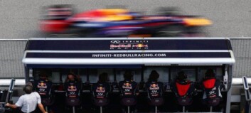24 menn i et vindusløst rom er hemmeligheten bak Red Bulls Formel 1-suksess 24 menn i et vindusløst rom er hemmeligheten bak Red Bulls Formel 1-suksess