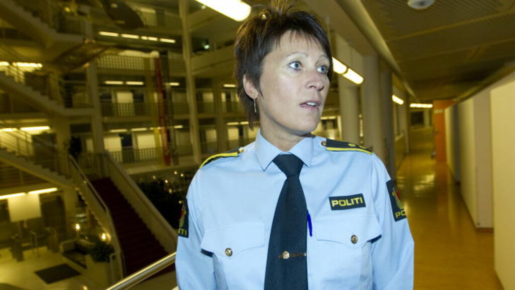 BER OM TIPS: Politioverbetjent Kari-Janne Lid, leder ved avsnitt for seksualforbrytelser ved Oslo politidistrikt, håper på tips fra publikum fra de fire forskjellige åstedene i helga.
Foto: Morten Holm / Scanpix BER OM TIPS: Politioverbetjent Kari-Janne Lid, leder ved avsnitt for seksualforbrytelser ved Oslo politidistrikt, håper på tips fra publikum fra de fire forskjellige åstedene i helga.
Foto: Morten Holm / Scanpix
