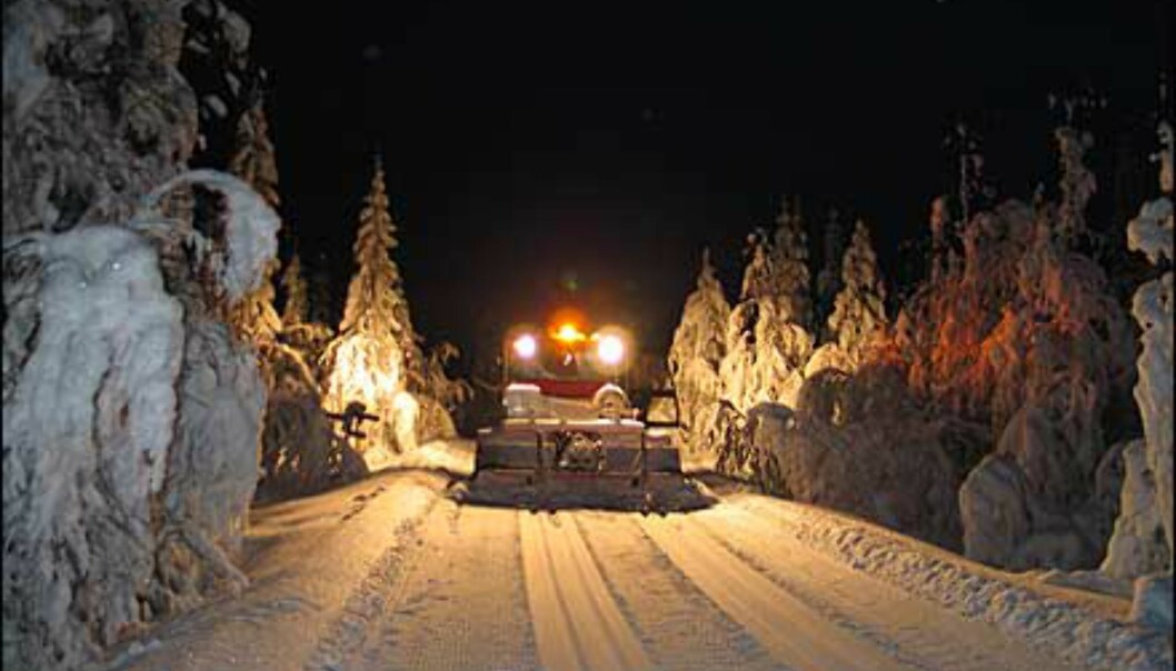 Løypemaskin på nattestid. <I>Foto: Reidar Valberg</I> Foto: Reidar Valberg Løypemaskin på nattestid. <I>Foto: Reidar Valberg</I> Foto: Reidar Valberg