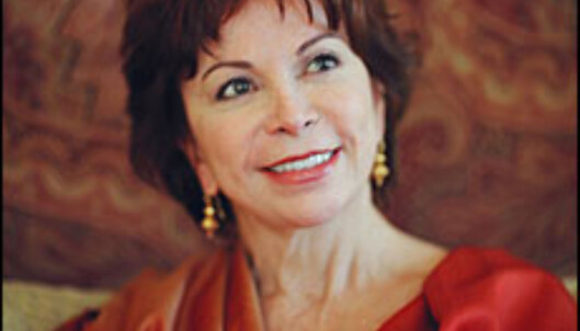 Chilenske Isabel Allende forteller i boken Afrodite om hvilken effekt den latinamerikanske maten kan ha på kjærlighetslivet.<br />
<br />
<I>Foto: Lori Barra</I> Foto: Lori Barra Chilenske Isabel Allende forteller i boken Afrodite om hvilken effekt den latinamerikanske maten kan ha på kjærlighetslivet.<br />
<br />
<I>Foto: Lori Barra</I> Foto: Lori Barra