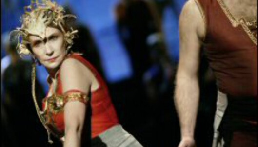Det blir romantiske forviklinger på Den Nationale Scene i Bergen med Shakespeares En idtsommernatsdrøm. Det blir romantiske forviklinger på Den Nationale Scene i Bergen med Shakespeares En idtsommernatsdrøm.