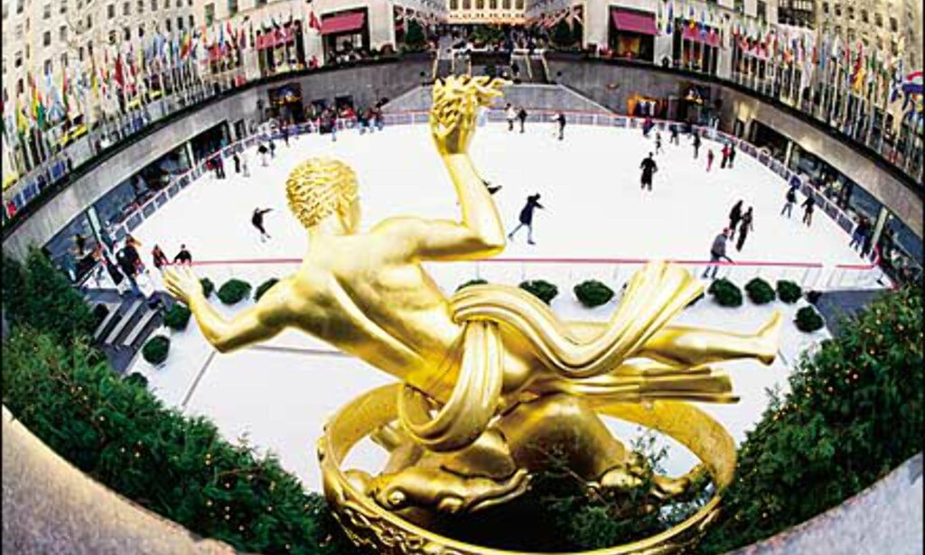 Luft jernet i sentrum av byen - skøyteis på Rockefeller Center. Bilde: Copyright Kevin McCormick/NYC & Company, Inc. Foto: Copyright Kevin McCormick/NYC & Company, Inc. Luft jernet i sentrum av byen - skøyteis på Rockefeller Center. Bilde: Copyright Kevin McCormick/NYC & Company, Inc. Foto: Copyright Kevin McCormick/NYC & Company, Inc.