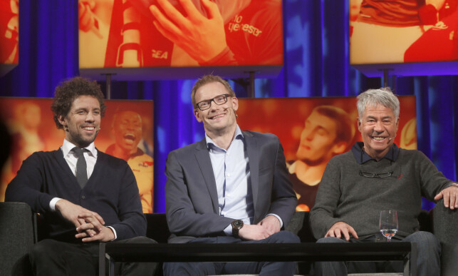FOTBALLEKSPERT: Ole Martin Årst sammen med Freddy dos Santos (t.v.) og Egil Drillo Olsen.
Foto: Terje Pedersen / NTB Scanpix FOTBALLEKSPERT: Ole Martin Årst sammen med Freddy dos Santos (t.v.) og Egil Drillo Olsen.
Foto: Terje Pedersen / NTB Scanpix