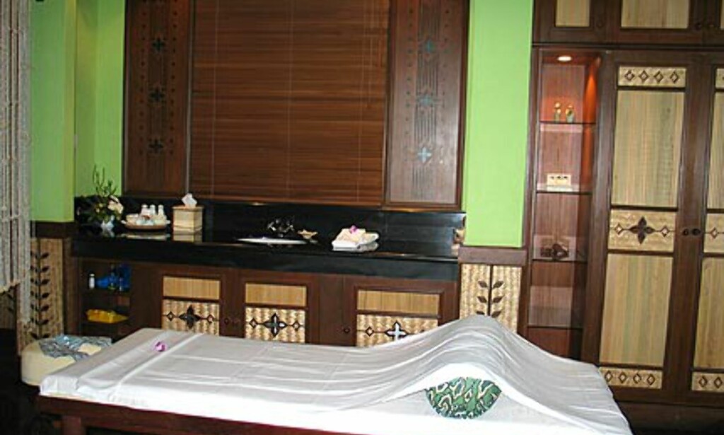 Sutera Harbour: Massasjebenk fra Mandera spa Sutera Harbour: Massasjebenk fra Mandera spa