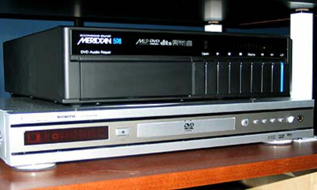 Meridian 598 & Momitsuen (nederst) Meridian 598 & Momitsuen (nederst)