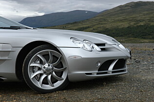 Test av Mercedes SLR McLaren Test av Mercedes SLR McLaren
