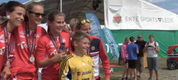- De er mye bedre enn guttene. Jentene presterer i alle fall - De er mye bedre enn guttene. Jentene presterer i alle fall