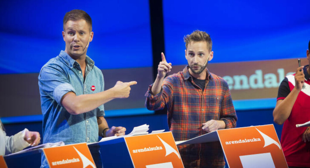 - SKREMSELSPROPAGANDA! Eskil Pedersen (AUF) og Paul Joachim Sandøy (Unge Høyre) under ungdomspartilederdebatten som innledet Arendalsuka. Debatten åpnet med beskyldninger om skremselspropaganda, og påstander om at enkelte heller snakker nedsettende om andre partiers politikk, enn å snakk om egen politikk. Foto: Sondre Steen Holvik / Dagbladet - SKREMSELSPROPAGANDA! Eskil Pedersen (AUF) og Paul Joachim Sandøy (Unge Høyre) under ungdomspartilederdebatten som innledet Arendalsuka. Debatten åpnet med beskyldninger om skremselspropaganda, og påstander om at enkelte heller snakker nedsettende om andre partiers politikk, enn å snakk om egen politikk. Foto: Sondre Steen Holvik / Dagbladet