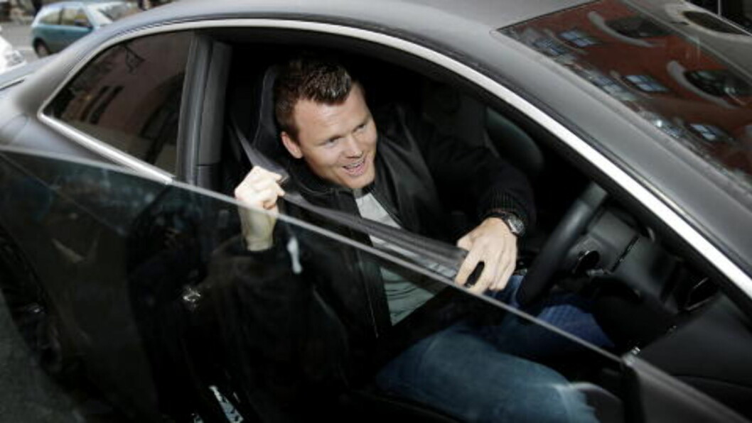 TAKKET JA: I motsetning til John Arne Riise ønsker ikke Petter Northug å samarbeide med utenlandske spillselskaper.
Foto: Håkon Mosvold Larsen / NTB scanpix TAKKET JA: I motsetning til John Arne Riise ønsker ikke Petter Northug å samarbeide med utenlandske spillselskaper.
Foto: Håkon Mosvold Larsen / NTB scanpix