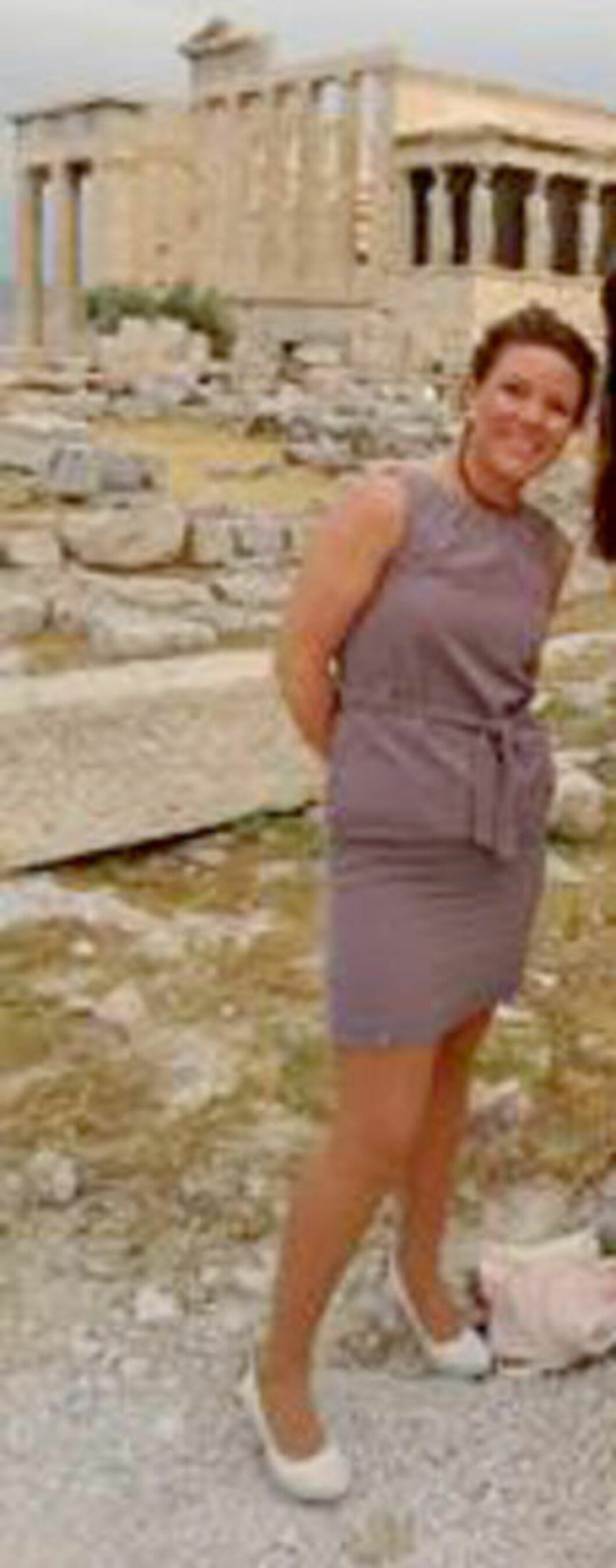 28. MAI: Monica Barstad på Akropolis. Foto: Privat. 28. MAI: Monica Barstad på Akropolis. Foto: Privat.