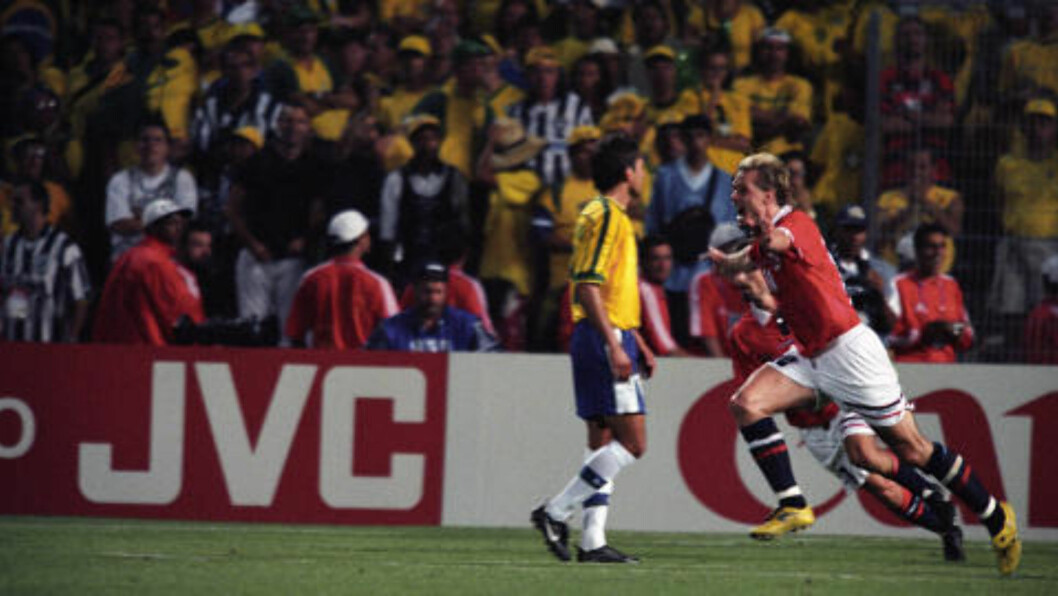 <strong> STRAFFEJUBEL:</strong> Kjetil Rekdal har nettopp overlistet Taffarel i Brasil-buret. Foto: Erik Johansen / Scanfoto / SCANPIX <strong> STRAFFEJUBEL:</strong> Kjetil Rekdal har nettopp overlistet Taffarel i Brasil-buret. Foto: Erik Johansen / Scanfoto / SCANPIX