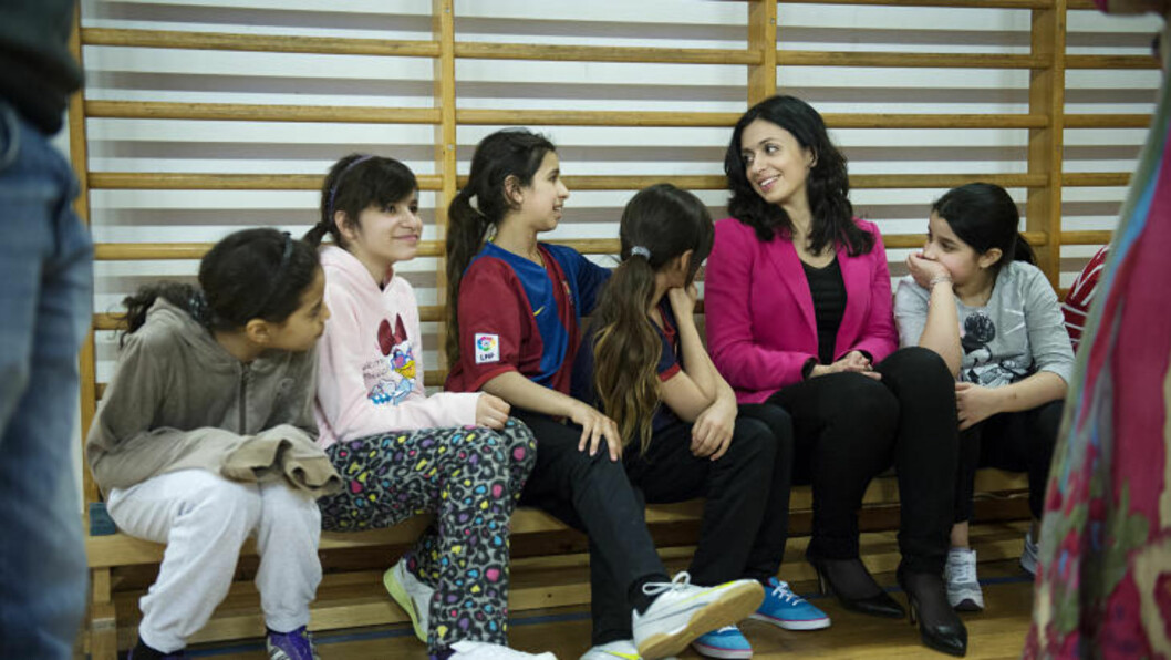 <strong>KULTURELLE FORVENTNINGER:</strong> Hadia Tajik sier at minoritetsjenters lave deltakelse i organisert idrett blant annet skyldes sosiale og kulturelle forventninger. Foto: Benjamin A. Ward / Dagbladet <strong>KULTURELLE FORVENTNINGER:</strong> Hadia Tajik sier at minoritetsjenters lave deltakelse i organisert idrett blant annet skyldes sosiale og kulturelle forventninger. Foto: Benjamin A. Ward / Dagbladet