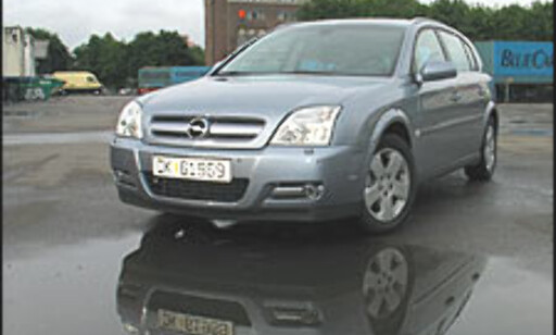 image: TEST: Opel Signum 1.8 Elegance image: TEST: Opel Signum 1.8 Elegance