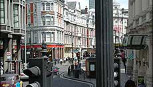 London kanskje? London kanskje?