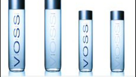 Voss Water er en stor hit internasjonalt, men her i Norge må vi foreløpig dra til Oslo og restauranten ORO for å få smake de edle dråpene. Voss Water er en stor hit internasjonalt, men her i Norge må vi foreløpig dra til Oslo og restauranten ORO for å få smake de edle dråpene.