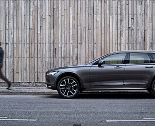 Sjekk prisene på Volvo V90 Cross Country Sjekk prisene på Volvo V90 Cross Country
