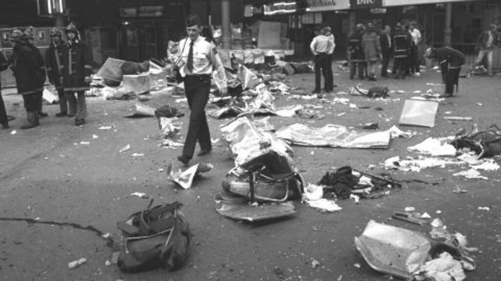 STORE SKADER: En 18 år gammel gutt, som var en god venn av Geir Lippestad, innrømmet at han sto bak bombeattentatet. Foto: NTB / Scanpix STORE SKADER: En 18 år gammel gutt, som var en god venn av Geir Lippestad, innrømmet at han sto bak bombeattentatet. Foto: NTB / Scanpix
