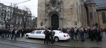 Flere hundre Hells Angels-medlemmer fyller Stortorget i Oslo Flere hundre Hells Angels-medlemmer fyller Stortorget i Oslo