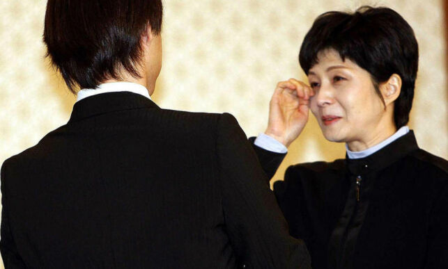 image: Denne tobarnsmora (51) ble massemorder på oppdrag for Nord-Korea