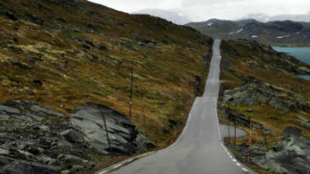 <strong>SEPTEMBER:</strong> Sognefjellsveien er vår første nasjonale turistvei og Nord-Europas høyeste fjellovergang med 1434 meter over havet. Foto: OLE C. H. THOMASSEN <strong>SEPTEMBER:</strong> Sognefjellsveien er vår første nasjonale turistvei og Nord-Europas høyeste fjellovergang med 1434 meter over havet. Foto: OLE C. H. THOMASSEN