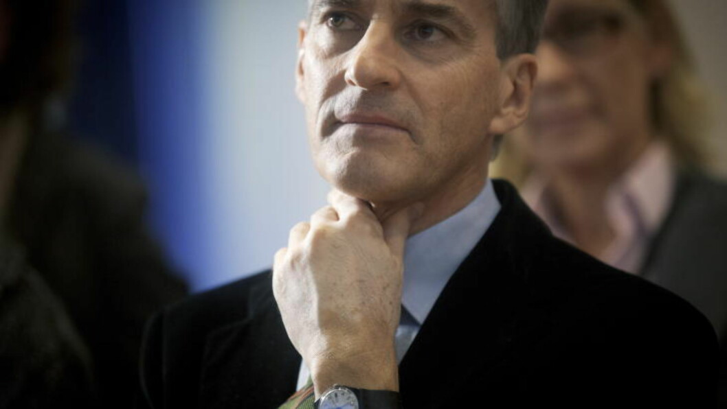 <strong>- DET ER I HVERT FALL EN IDÉ OM NOE SOM ER I HAVET:</strong> Jonas Gahr Støre definerer iskanten. Foto: Kyrre Lien / NTB scanpix. <strong>- DET ER I HVERT FALL EN IDÉ OM NOE SOM ER I HAVET:</strong> Jonas Gahr Støre definerer iskanten. Foto: Kyrre Lien / NTB scanpix.