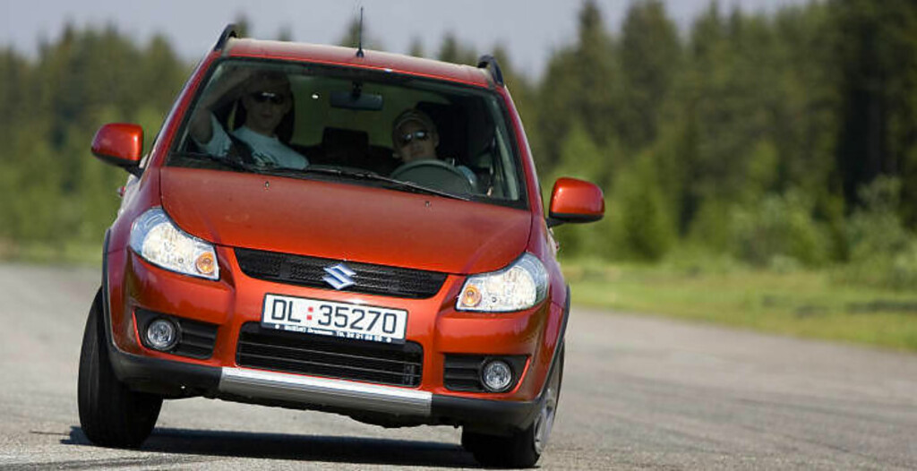 POPULÆR: Suzuki SX4 er en populær mini-SUV med god framkommelighet, bra sitteplass og få tekniske feil. POPULÆR: Suzuki SX4 er en populær mini-SUV med god framkommelighet, bra sitteplass og få tekniske feil.