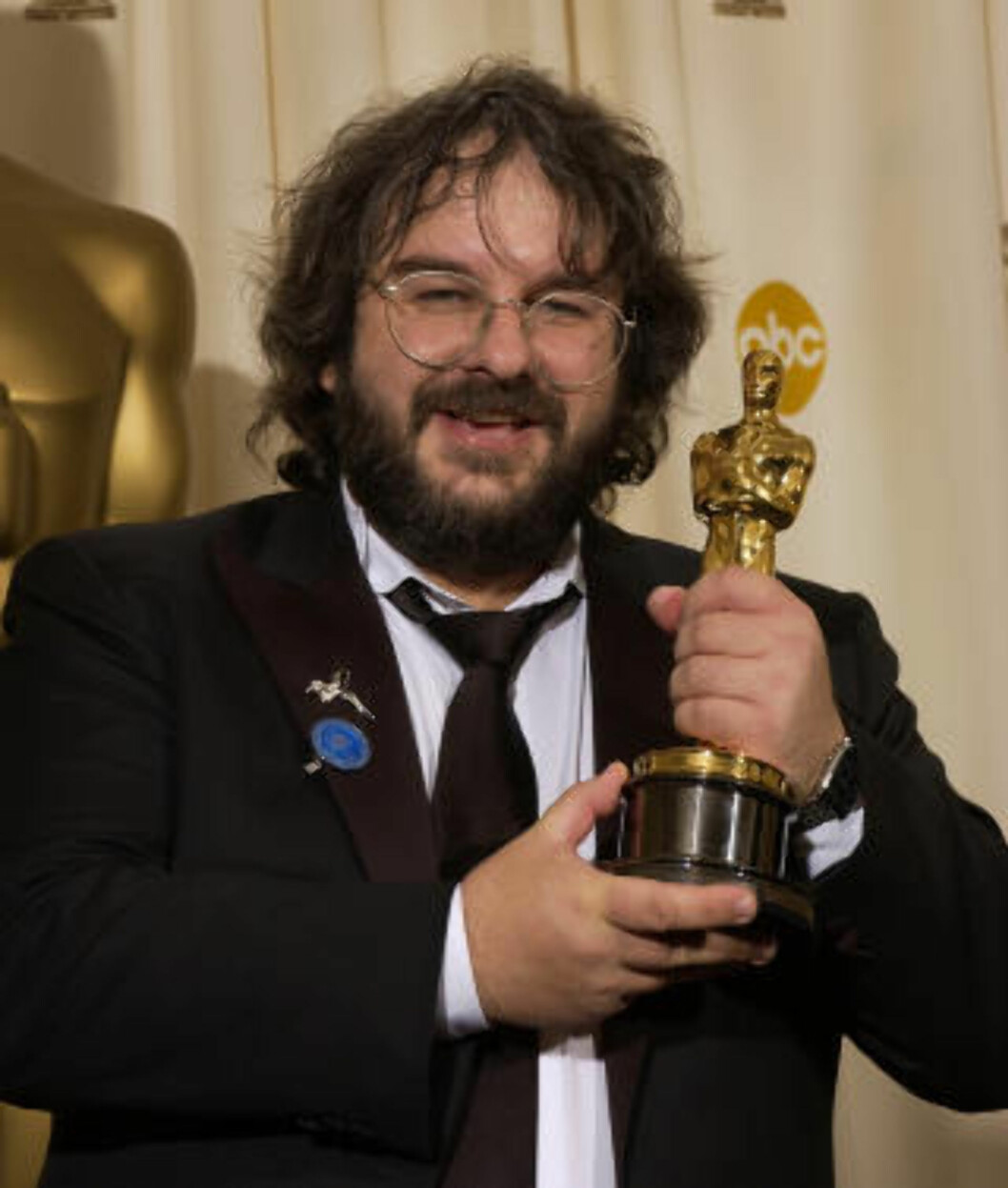 <strong>NY TRILOGI:</strong> Peter Jackson har tidligere regissert «Ringenes herre»-trilogien. Nå har han tatt fatt på en ny filmtrilogi basert på forfatter J.R.R. Tolkiens univers: «Hobbiten». Foto: AP Photo / Reed Saxon / NTB scanpix <strong>NY TRILOGI:</strong> Peter Jackson har tidligere regissert «Ringenes herre»-trilogien. Nå har han tatt fatt på en ny filmtrilogi basert på forfatter J.R.R. Tolkiens univers: «Hobbiten». Foto: AP Photo / Reed Saxon / NTB scanpix