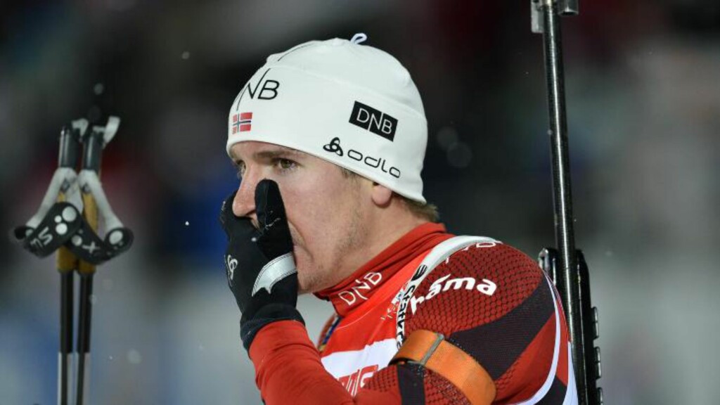 SKUFFET OVER SEG SELV: Emil Hegle Svensen bommet tre ganger på stående og ødela dermed det som ville vært et sikkert palløp med én bom mindre.
Foto: ANDERS WIKLUND / NTB scanpix SKUFFET OVER SEG SELV: Emil Hegle Svensen bommet tre ganger på stående og ødela dermed det som ville vært et sikkert palløp med én bom mindre.
Foto: ANDERS WIKLUND / NTB scanpix