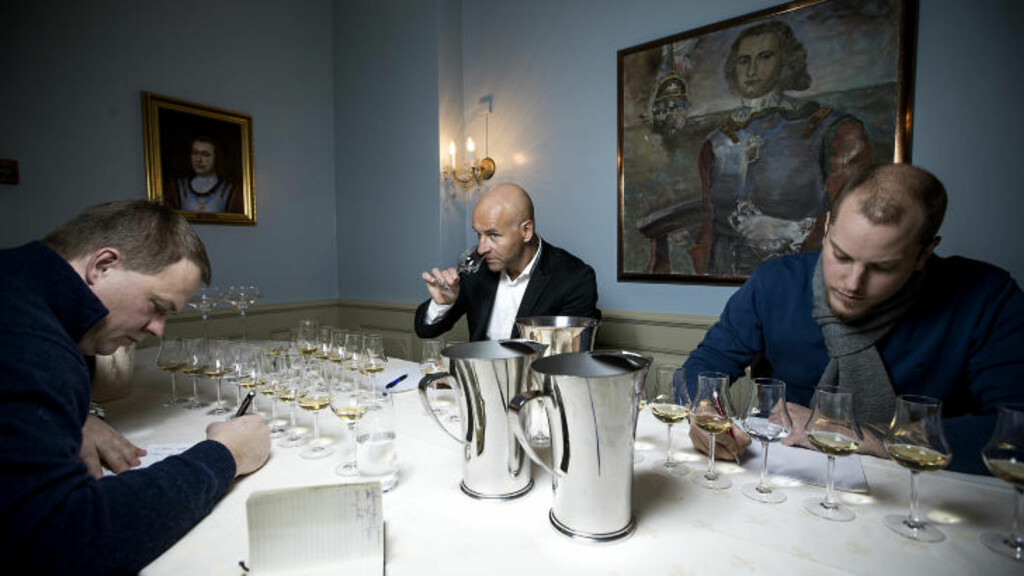 TESTPANELET: Fra venstre Heini Petersen, Richard Juhlin og Amund P. Arnesen. Foto: BJØRN LANGSEM TESTPANELET: Fra venstre Heini Petersen, Richard Juhlin og Amund P. Arnesen. Foto: BJØRN LANGSEM