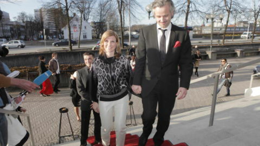 <strong>DRAMATIKERDEBUT:</strong> I vår debuterte Ari Behn som dramatiker på Rogaland Teater. Kona, prinsesse Märtha Louise, var med på premieren. Han ønsker å satse videre på teater, og skriver for tida på en ekteskapstrilogi. Foto: Lars Eivind Bones / Dagbladet <strong>DRAMATIKERDEBUT:</strong> I vår debuterte Ari Behn som dramatiker på Rogaland Teater. Kona, prinsesse Märtha Louise, var med på premieren. Han ønsker å satse videre på teater, og skriver for tida på en ekteskapstrilogi. Foto: Lars Eivind Bones / Dagbladet