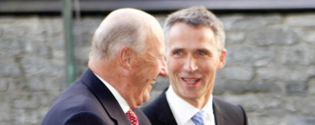 - HADDE PULT DEM: I «Jakten på ærligheten» forteller Hærland at hun ikke er fremmed for å ligge med verken statsminister Jens Stoltenberg eller kong Harald.
Foto: Gorm Kallestad / Scanpix - HADDE PULT DEM: I «Jakten på ærligheten» forteller Hærland at hun ikke er fremmed for å ligge med verken statsminister Jens Stoltenberg eller kong Harald.
Foto: Gorm Kallestad / Scanpix