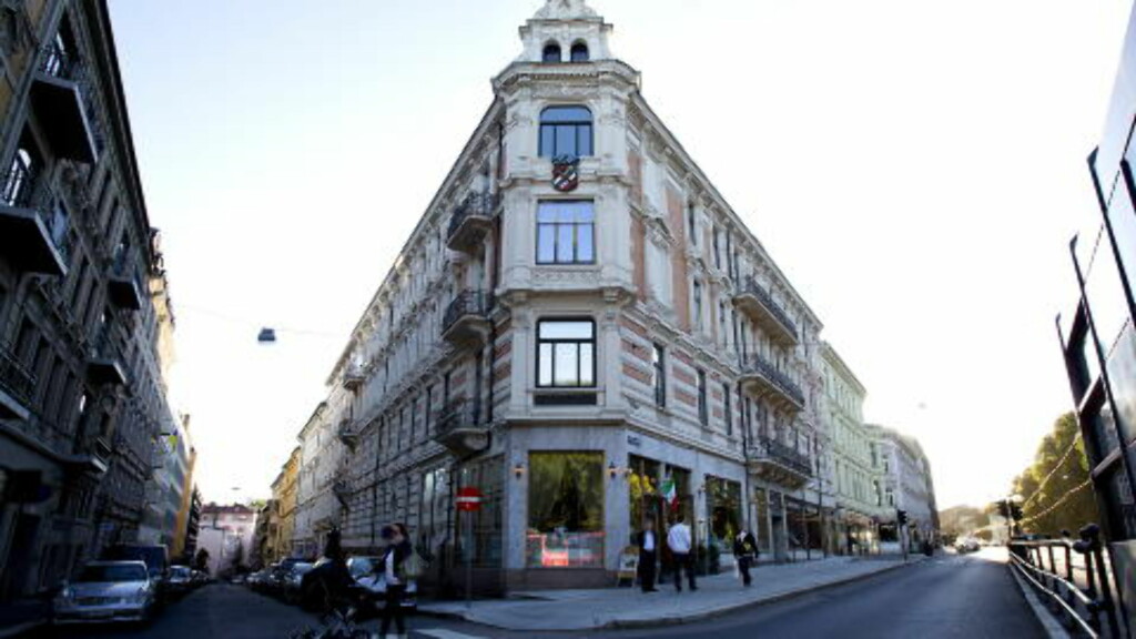 FOR SALG: Arbins gate 1 der Henrik Ibsen hadde leilighet, er lagt ut for salg. Foto: Erling Slyngstad Hægeland / Dagbladet FOR SALG: Arbins gate 1 der Henrik Ibsen hadde leilighet, er lagt ut for salg. Foto: Erling Slyngstad Hægeland / Dagbladet