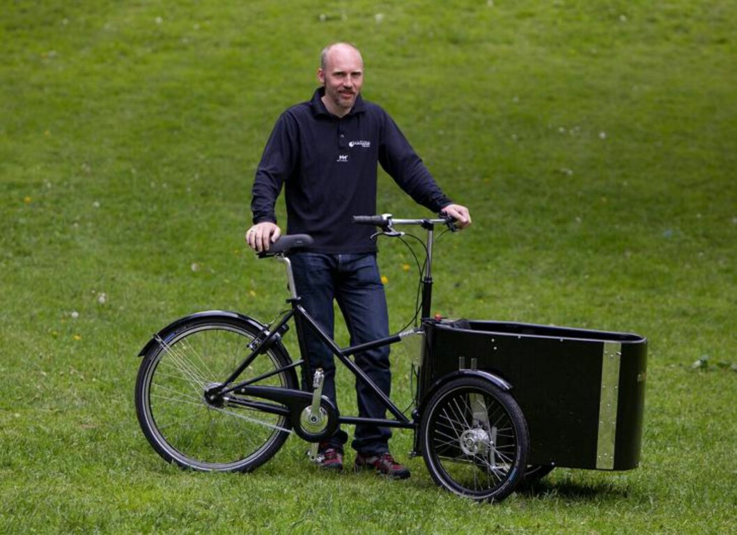 RASMUS LEIRO: Får god plass til to barn på sin Nihola. Foto: Geir Anders Rybakken Ørslien RASMUS LEIRO: Får god plass til to barn på sin Nihola. Foto: Geir Anders Rybakken Ørslien