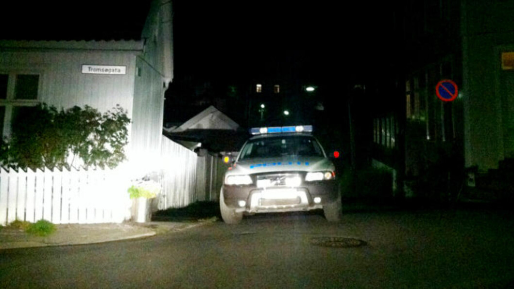 POLITIET PÅ STEDET: Politiet jakter nå to gjerningsmenn. Foto: Agnete Brun/Dagbladet POLITIET PÅ STEDET: Politiet jakter nå to gjerningsmenn. Foto: Agnete Brun/Dagbladet