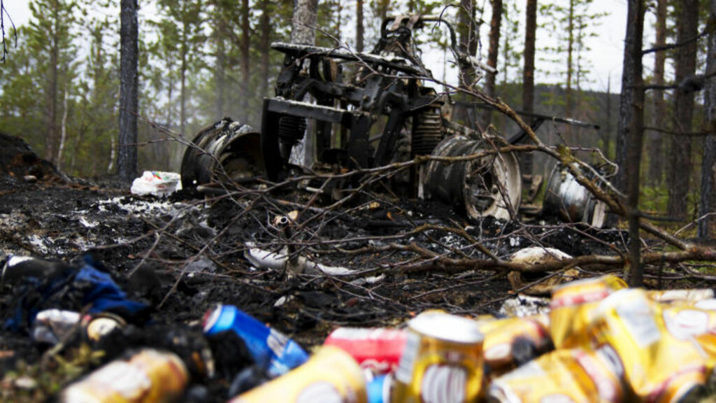 SPOR: Politiet opplyser at det var en del alkohol med i bildet. Foto: Privat. SPOR: Politiet opplyser at det var en del alkohol med i bildet. Foto: Privat.
