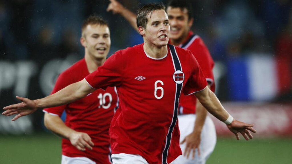 Drammen 20121016.
Anders Agnes Konradsen har gjort 4-1 til Norge i playoff til U21 EM 2013 i fotball mellom Norge og Frankrike på Marienlyst stadion tirsdag.
Foto: Erlend Aas / NTB scanpix Drammen 20121016.
Anders Agnes Konradsen har gjort 4-1 til Norge i playoff til U21 EM 2013 i fotball mellom Norge og Frankrike på Marienlyst stadion tirsdag.
Foto: Erlend Aas / NTB scanpix