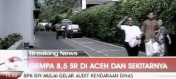 - Folk løper av seg skoa i panikk - Folk løper av seg skoa i panikk
