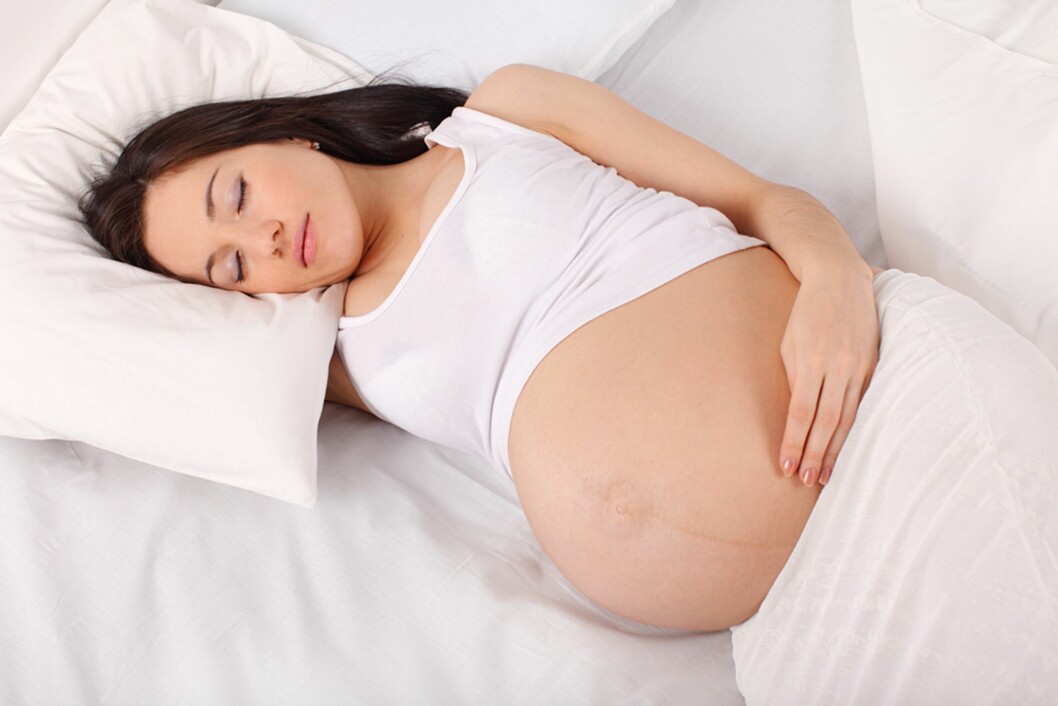 <strong>SØVNPROBLEMER:</strong> Som høygravid kan det være vanskelig å sovne når man kun har to stillinger å velge mellom; rygg eller sideleie. Foto: NTB Scanpix <strong>SØVNPROBLEMER:</strong> Som høygravid kan det være vanskelig å sovne når man kun har to stillinger å velge mellom; rygg eller sideleie. Foto: NTB Scanpix